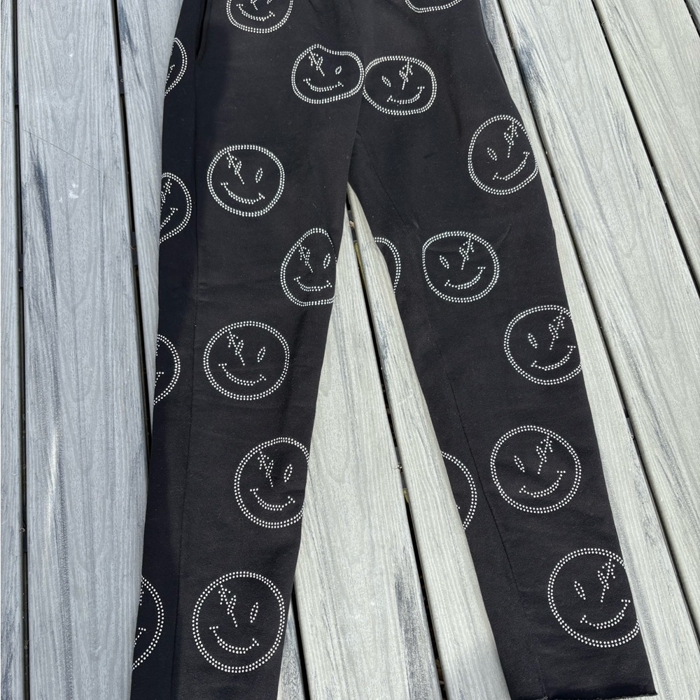 Retrovert Smiley Sweatpants - Picture 4 of 5